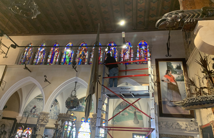 Actuació de neteja i manteniment al Gran Saló del Museu del Cau Ferrat Actuació de neteja i manteniment al Gran Saló del Museu del Cau Ferrat