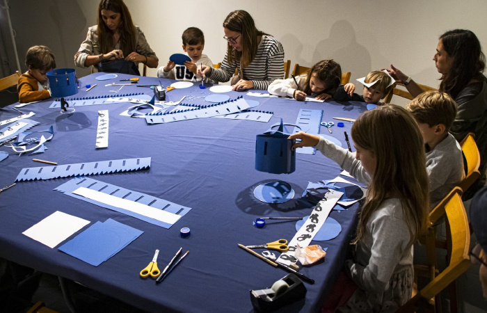 Taller familiar 'La màgia visual dels efectes òptics: crea el teu zoòtrop' Taller familiar 'La màgia visual dels efectes òptics: crea el teu zoòtrop'
